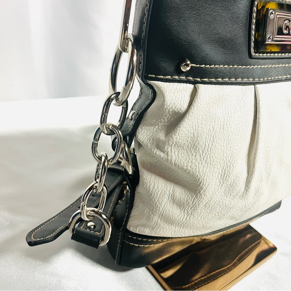 Chaps Black and Cream Crossbody Bag - Picture 7 of 12